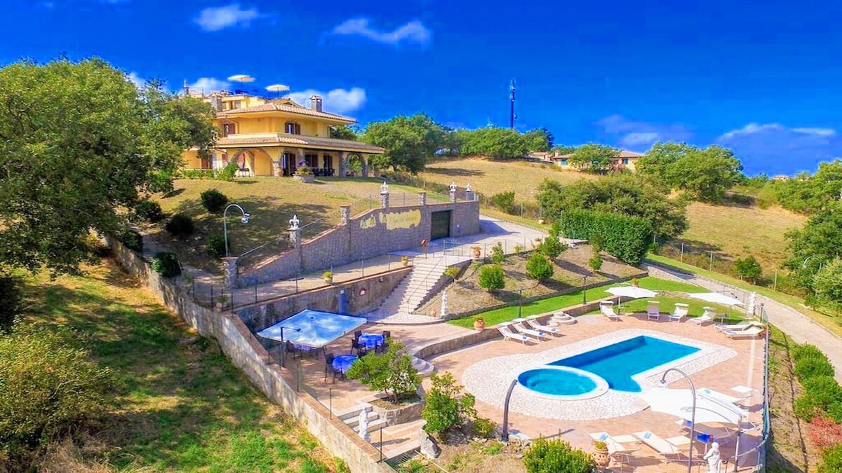 Exclusive villa in Montefiascone -Pool and Jacuzzi