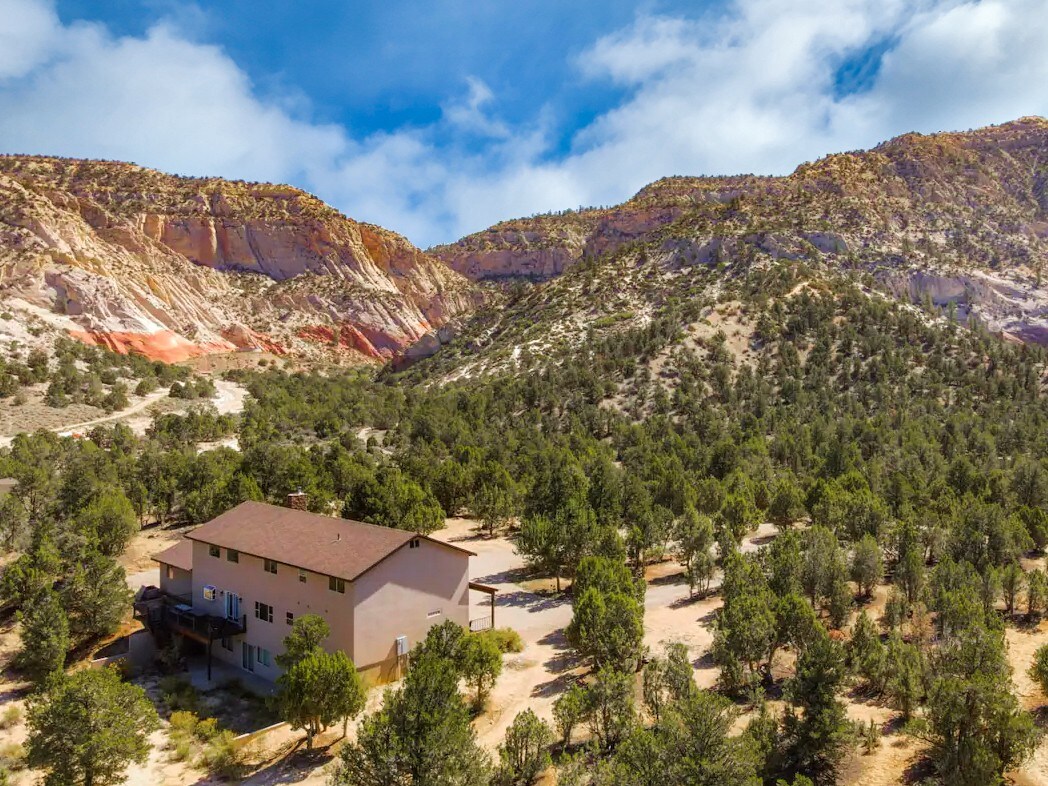 Dog Friendly | Zion NP | Red Hollow Ranch