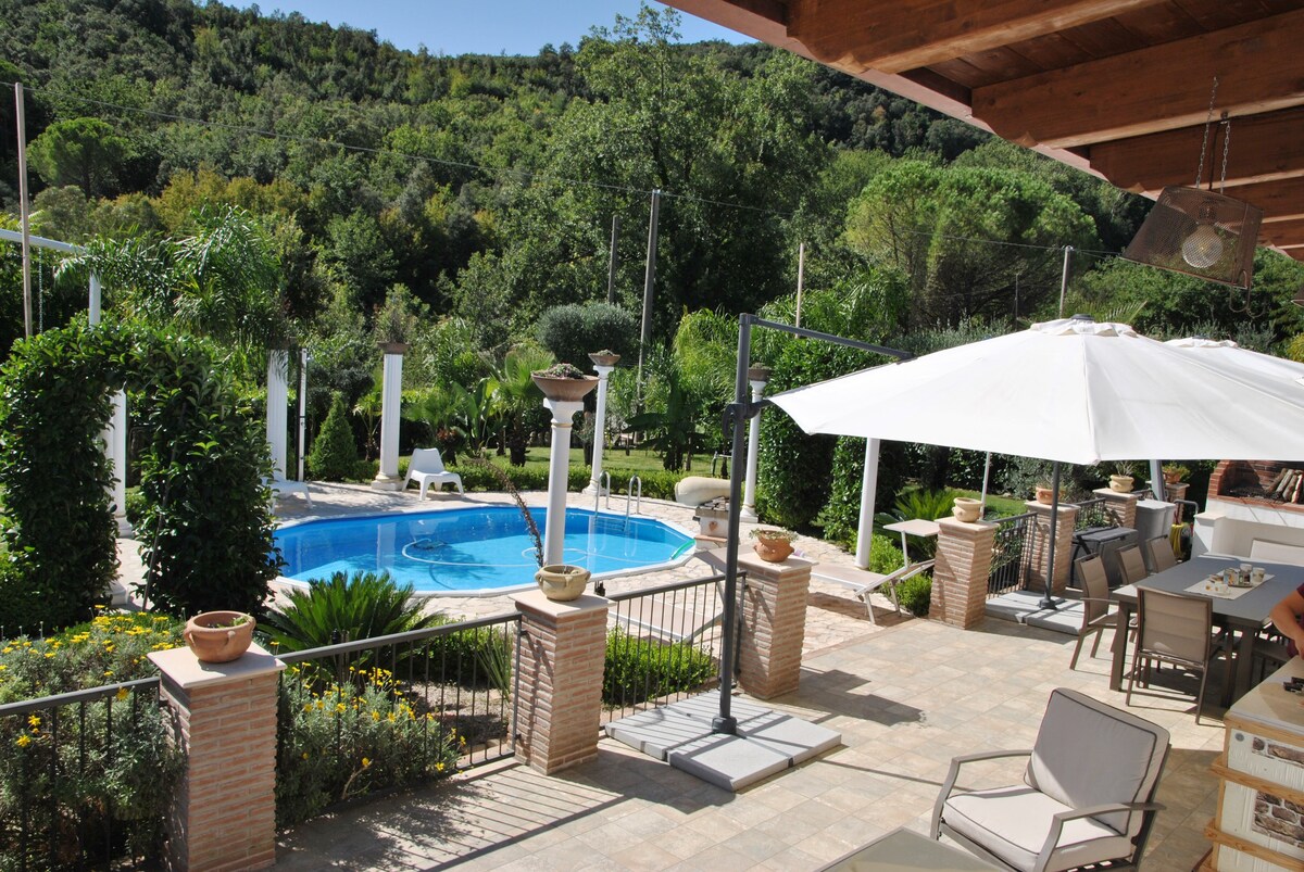 Villa Giselda with private pool and outdoor whirpo