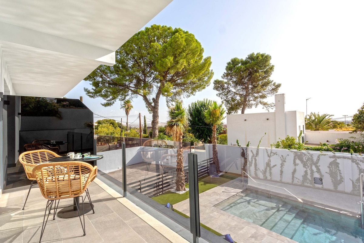 Great Apartment with terrace & pool. Arruzafa III