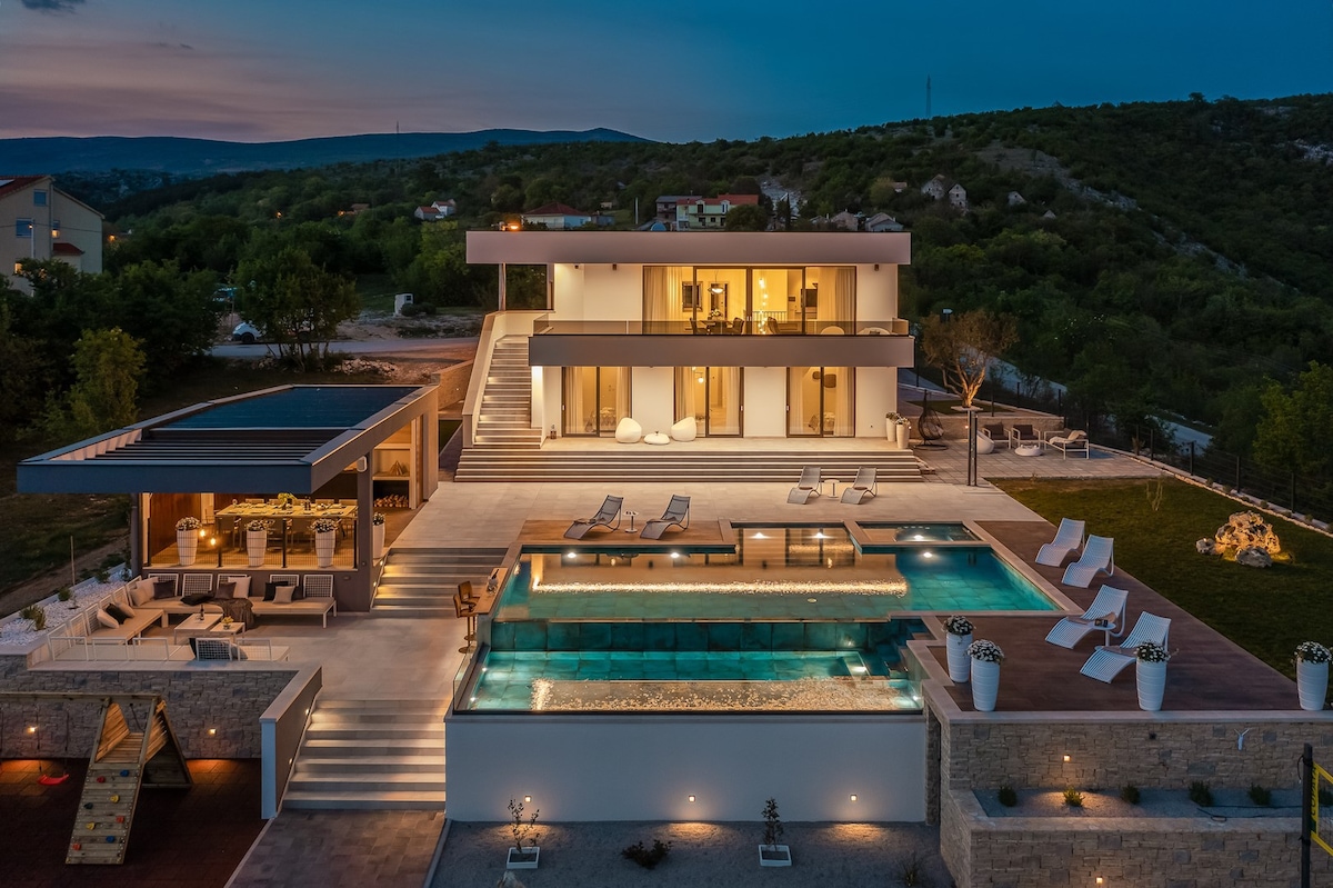 Luxury Villa Arya with 77sqm heated pool, hot-tub