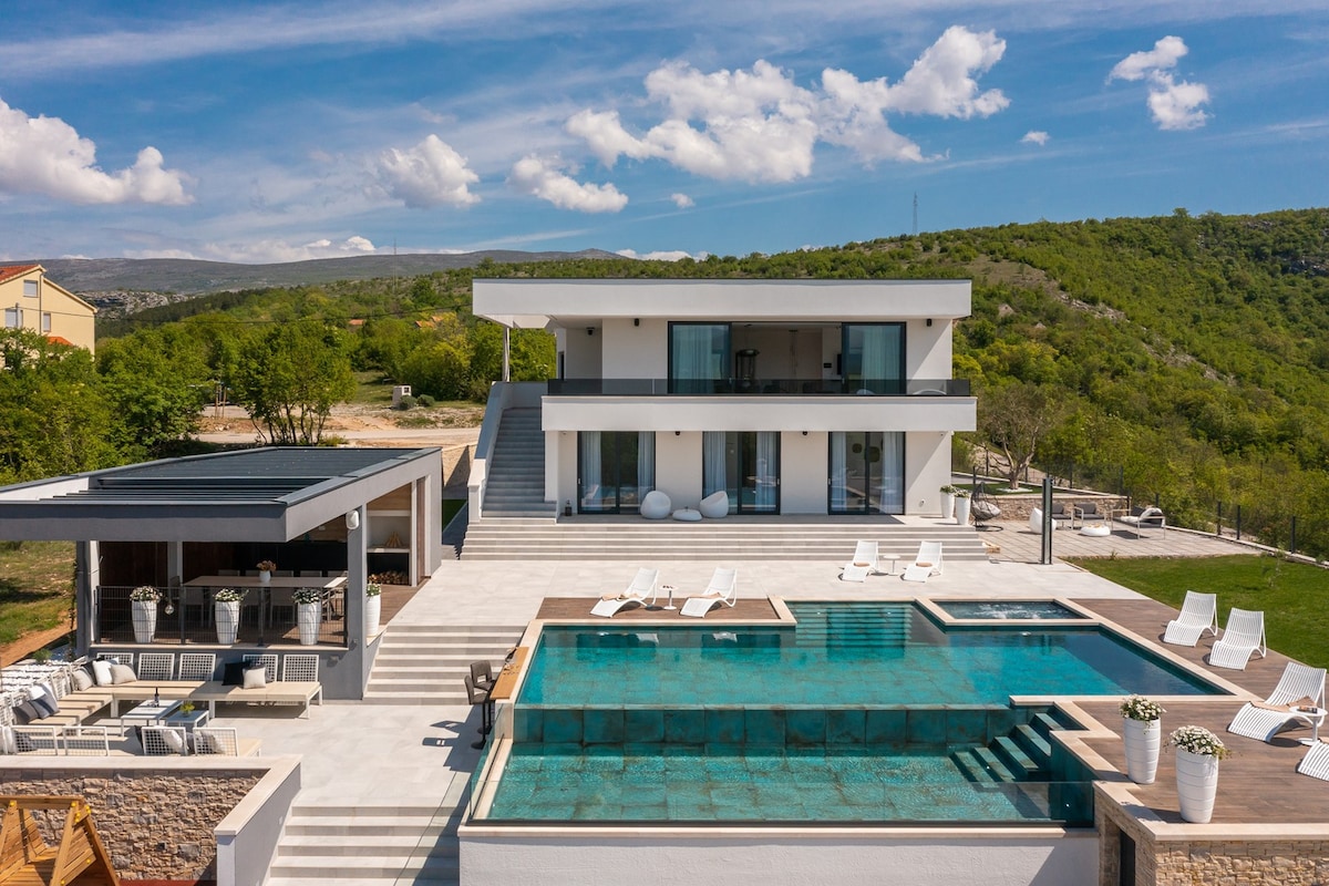 Luxury Villa Arya with 77sqm heated pool, hot-tub