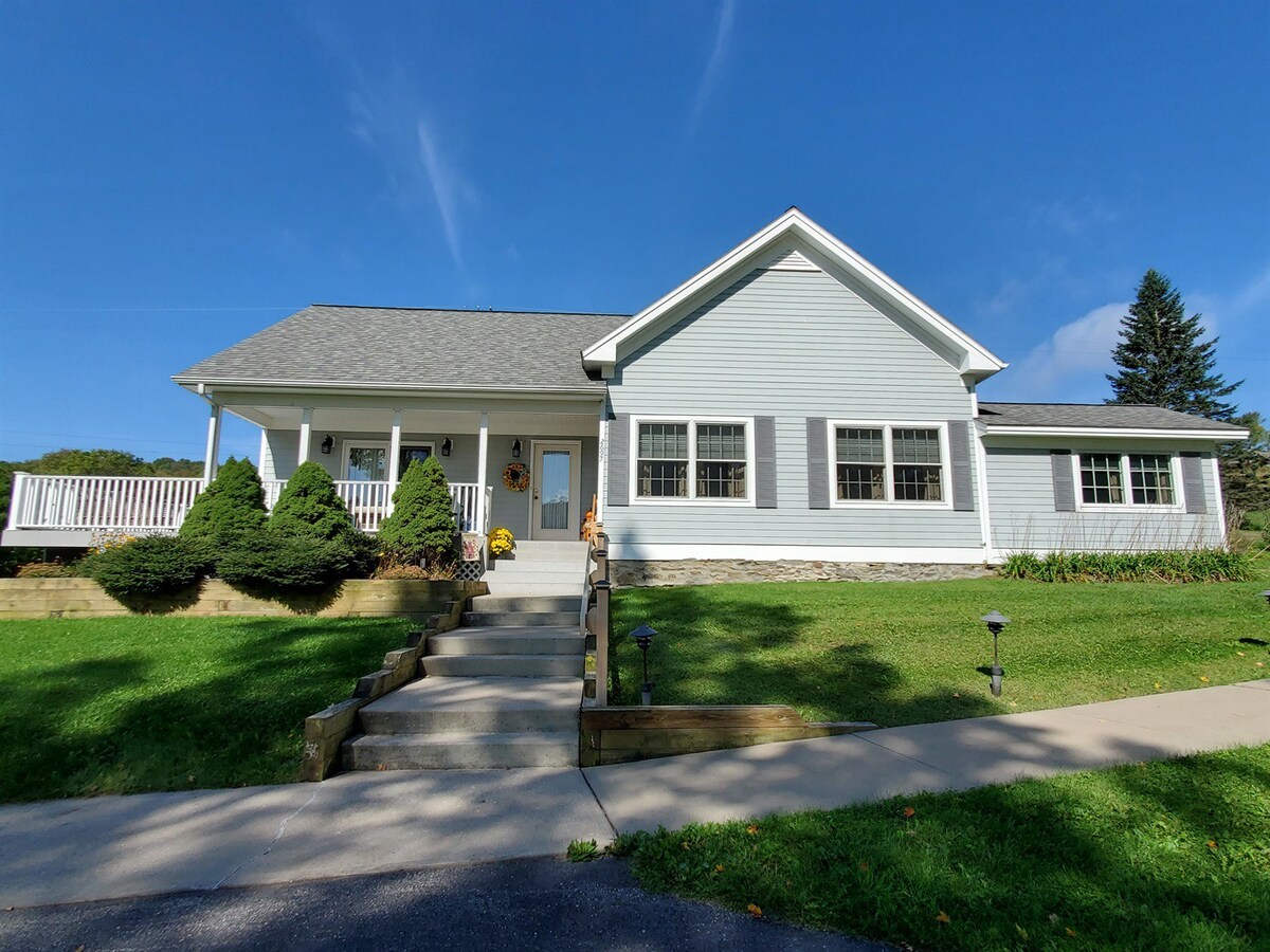 Bavarian Farm Schoolhouse Handicap accessible, Nea