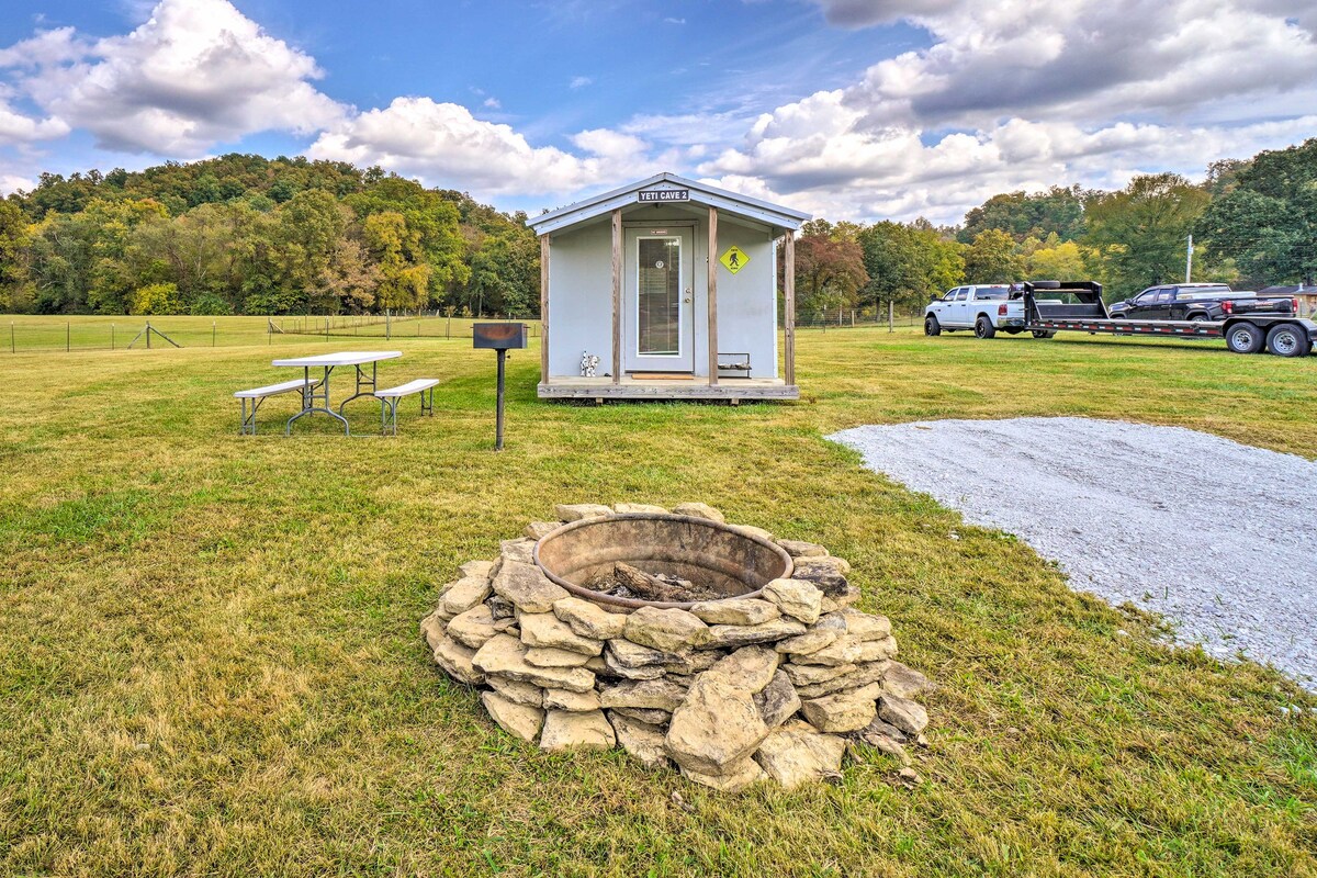 Outdoor Retreat: Huntsville Cabin w/ Mtn View