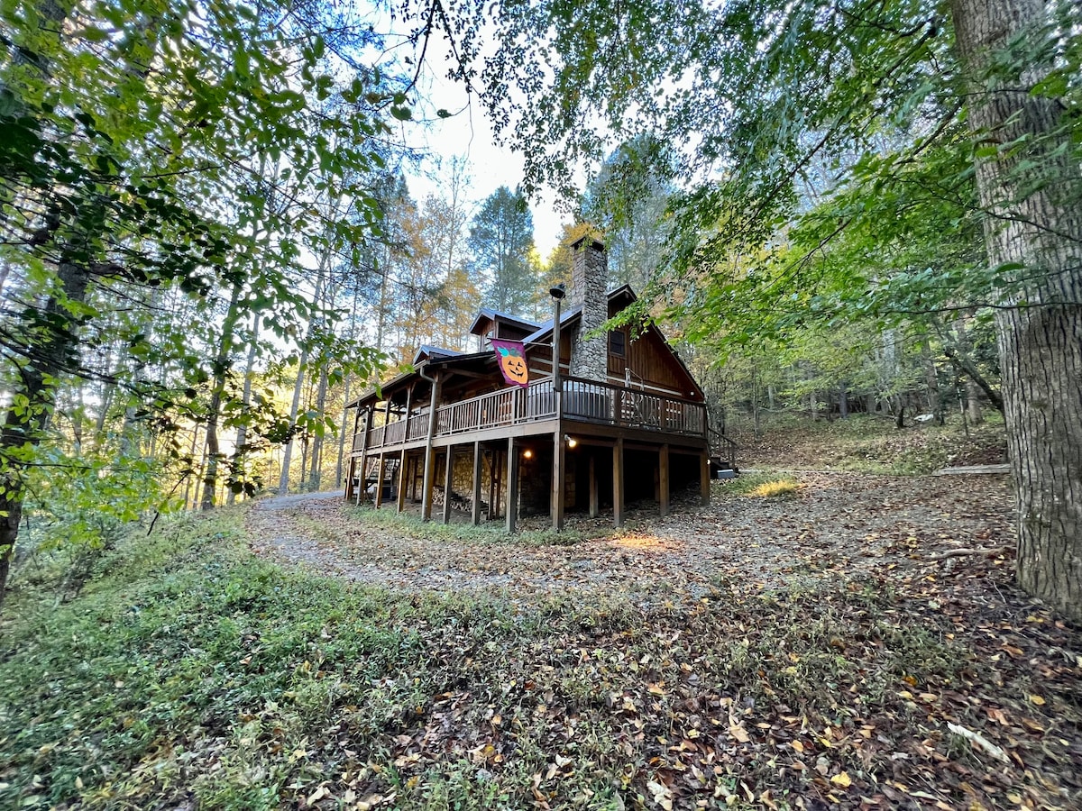 Hounds Retreat - Log Cabin, Pet Friendly, Wood