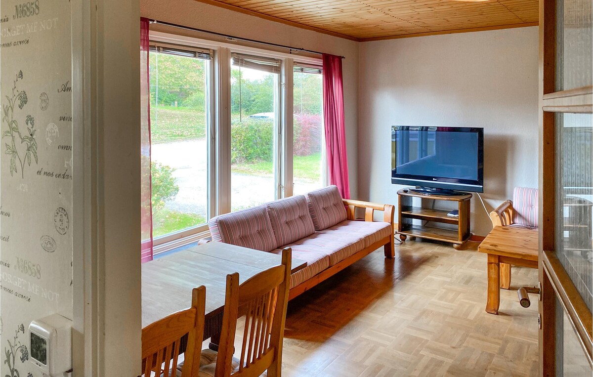 Beautiful home in Bestorp with WiFi and 3 Bedrooms