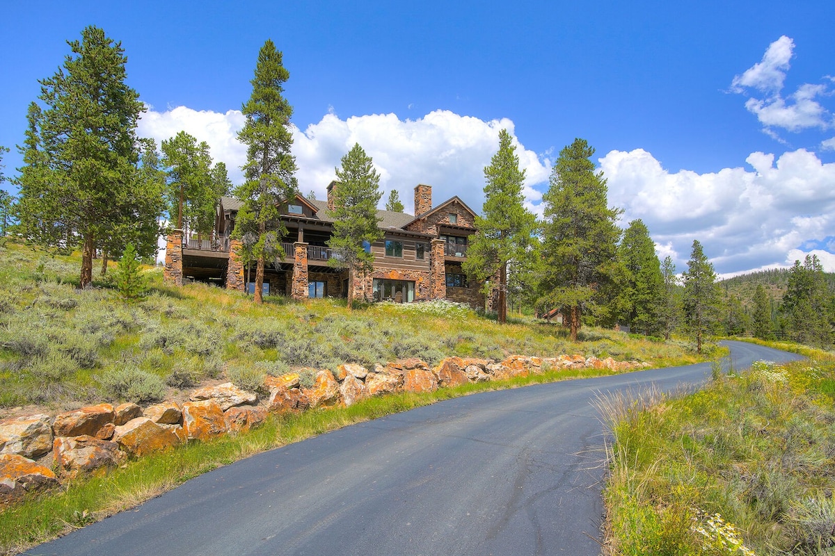 Stoney Ridge Mansion - Views & Private Hot Tub