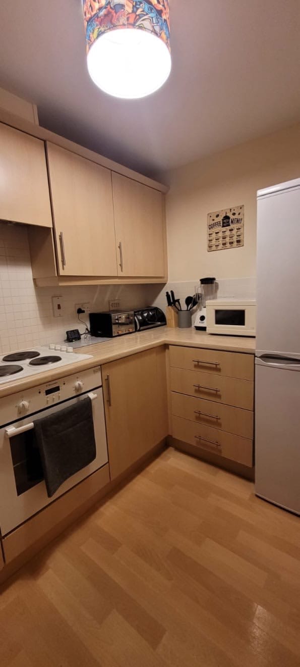 Cozy Comforts 2 bed apartment Central Warrington W