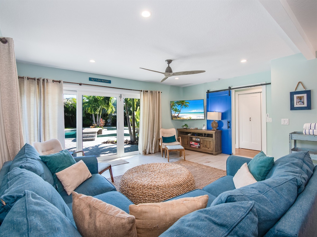 H2O Bungalow by Beach Boutique Rentals