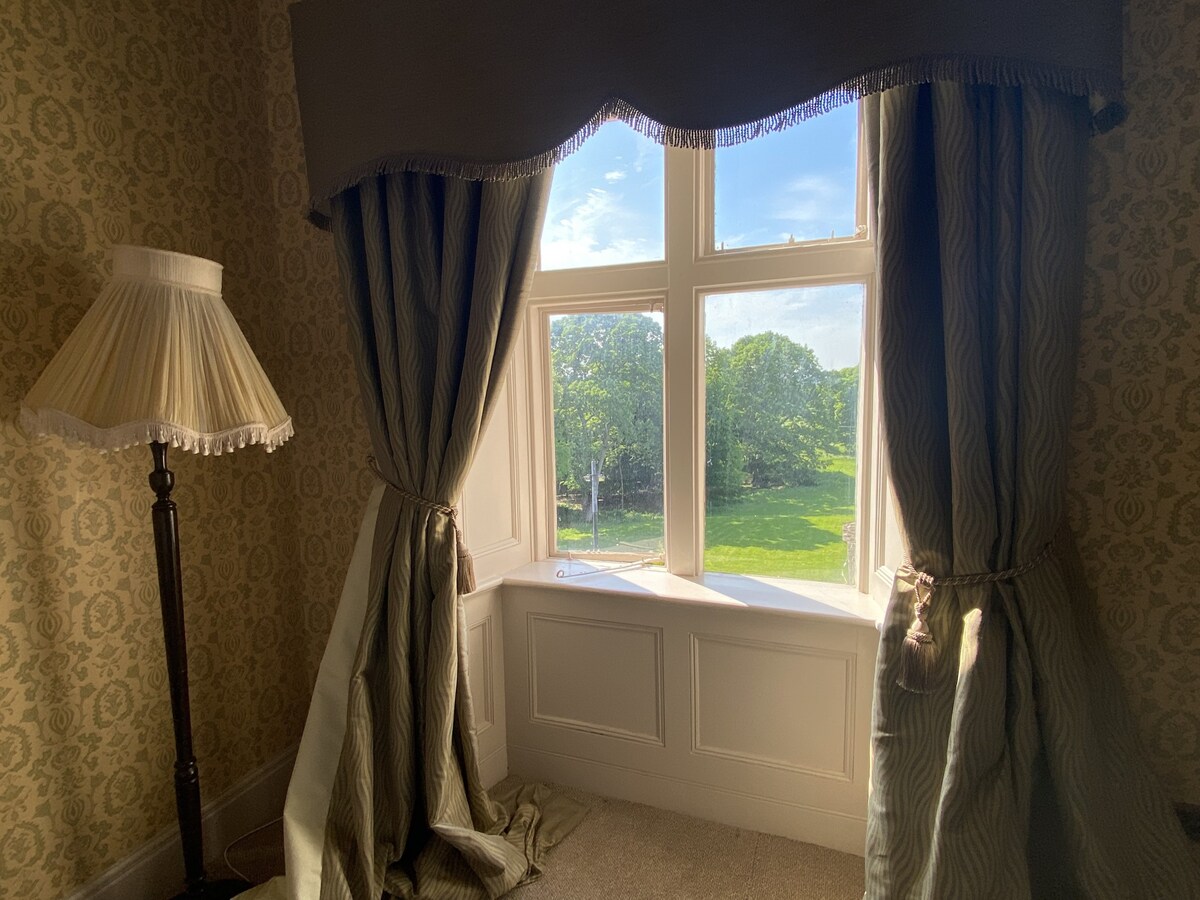 Second Floor Standard King - Rossington Hall