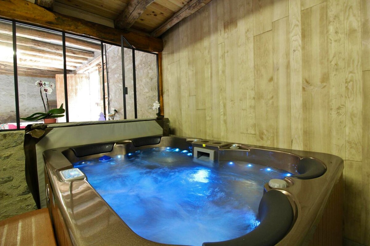 House for 8 ppl. with jacuzzi and spa at Guchan