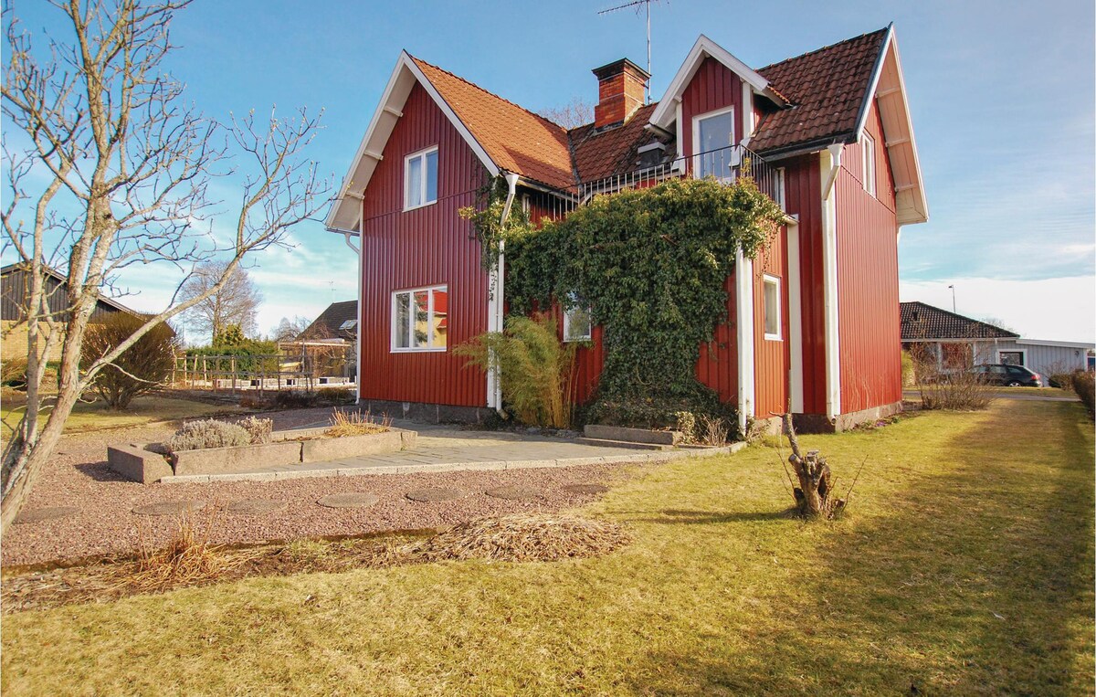 2 bedroom awesome home in Hultsfred