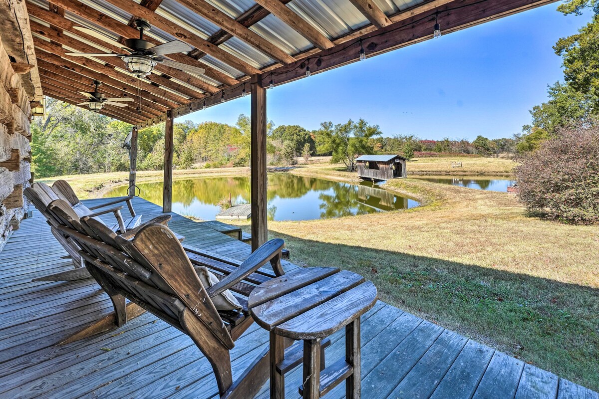 Unique Loft Cabin: Fire Pit & Fishing Access!