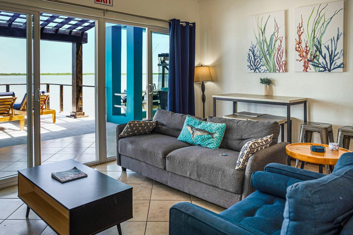充满活力的3卧室Lakefront Ambergris Caye |阳台