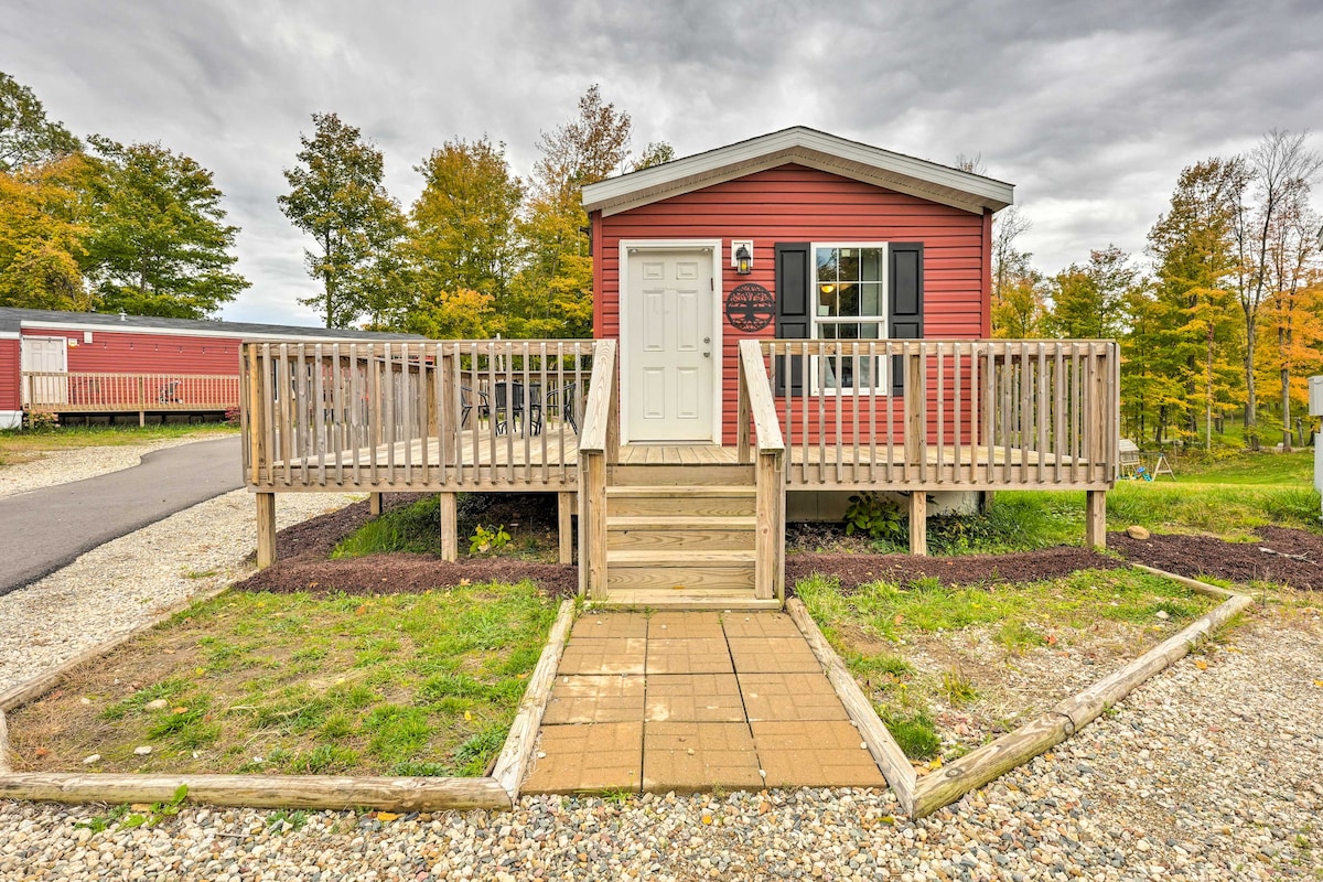 Cozy Cassopolis Retreat on Little Fish Lake!