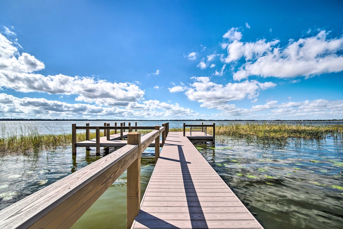 Waterfront Lake Dora Escape w/ Private Dock & Slip