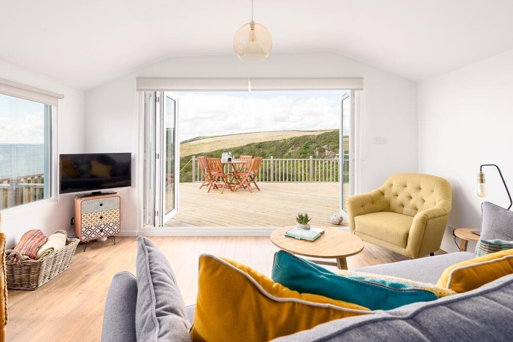 Alpha, Whitsand Bay