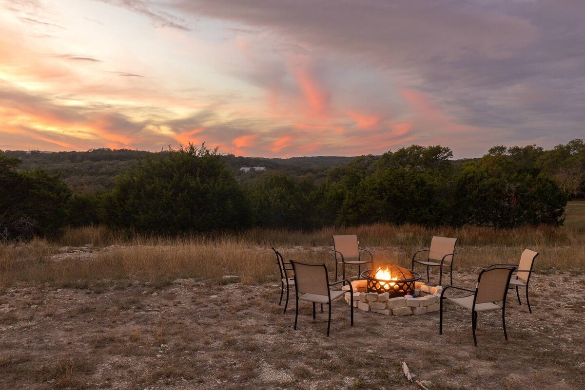 Luxury Hilltop Country Retreat