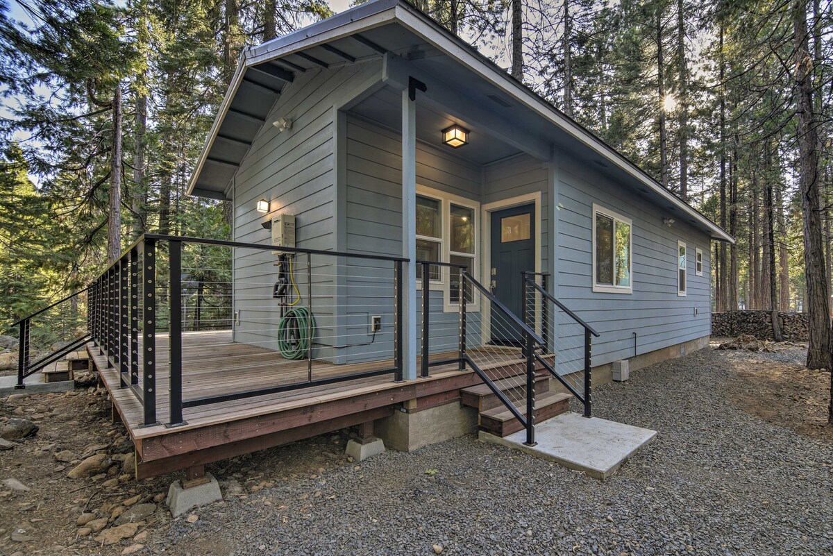 Secluded Butte Meadows Cabin w/ Deck & Grill!