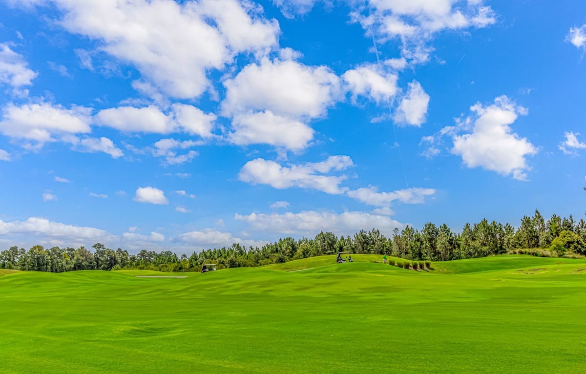 Newly Listed - A Golfer's Paradise - Legends Golf