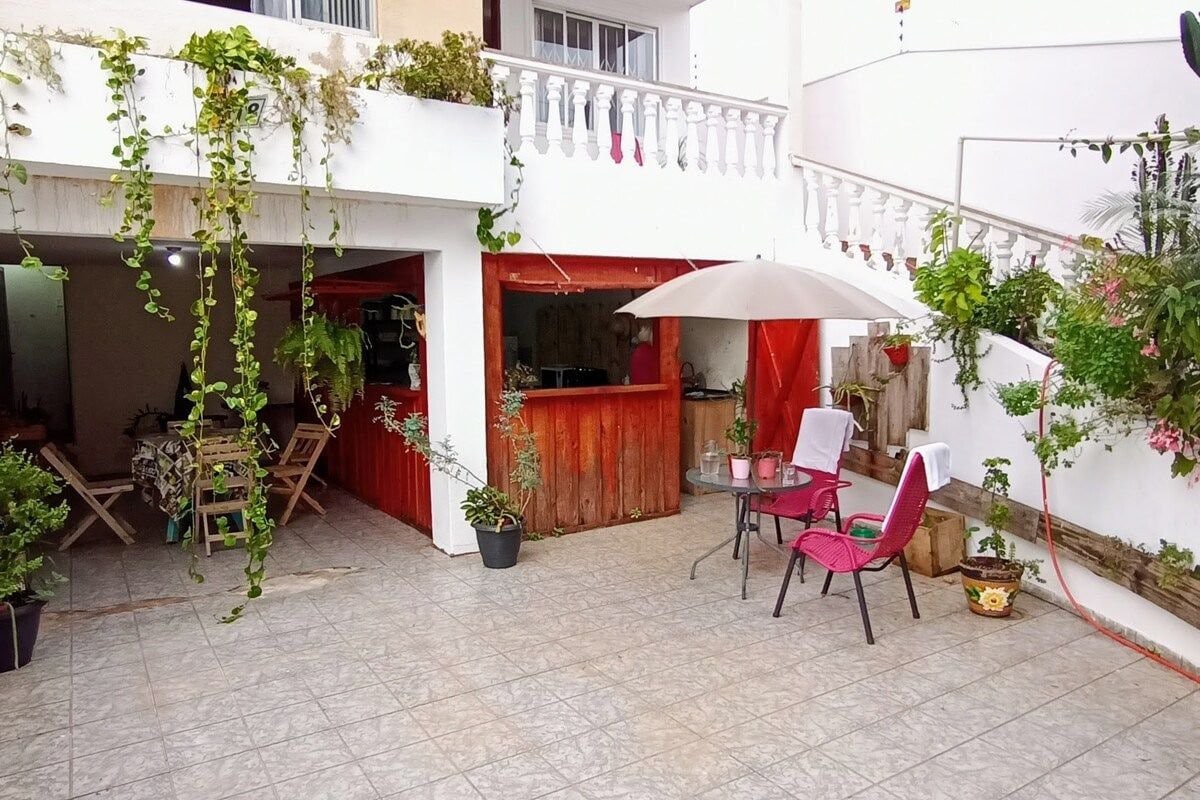 Suite with Balcony, Coffee, Kitchen and Pet Friend