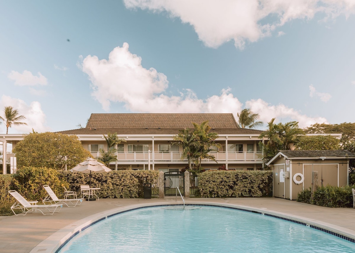 Vacation Starts Here! 2 Suites w/ Balcony | Pool