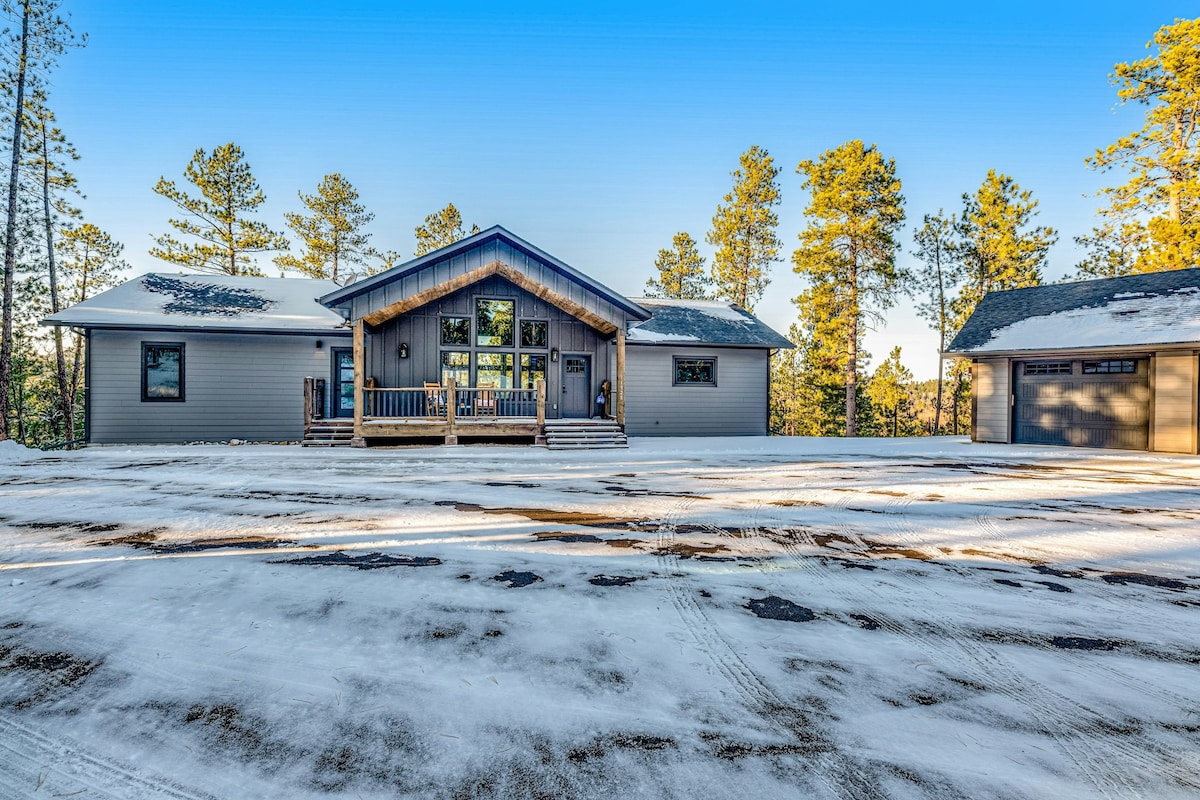 Luxury 5BR Mountainview Black Hills | Hot Tub