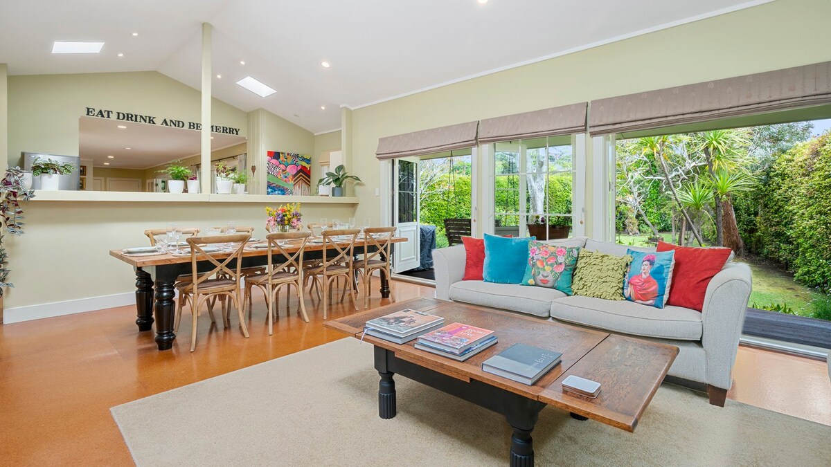 A Ray of Sunshine - Manly Holiday Home