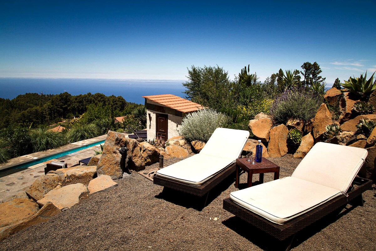 El Sitio-Relaxing above the clouds, pool, sauna