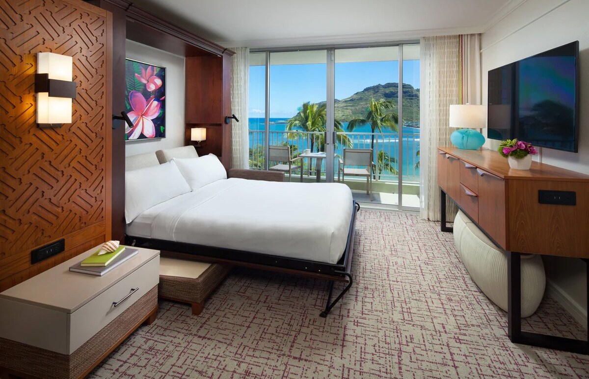 Marriott's Kauai Beach Club 2BR Oceanfront Suite