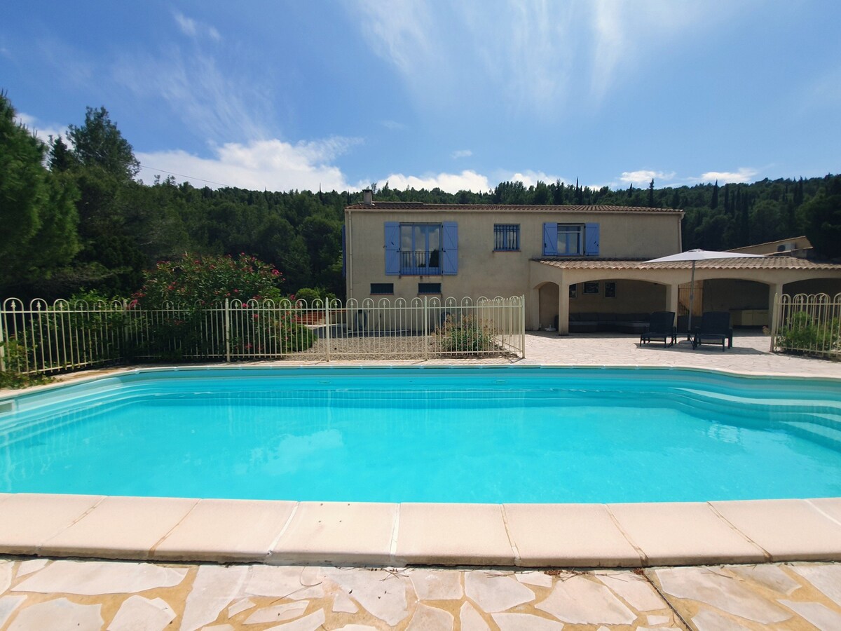 Spacious villa with pool in the beautiful spot o