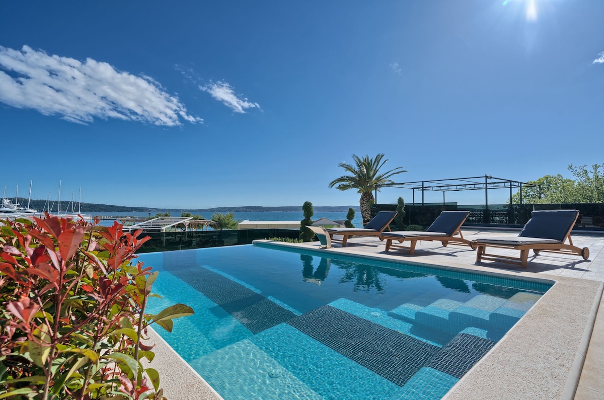 Luxury Villa Imperio with Pool