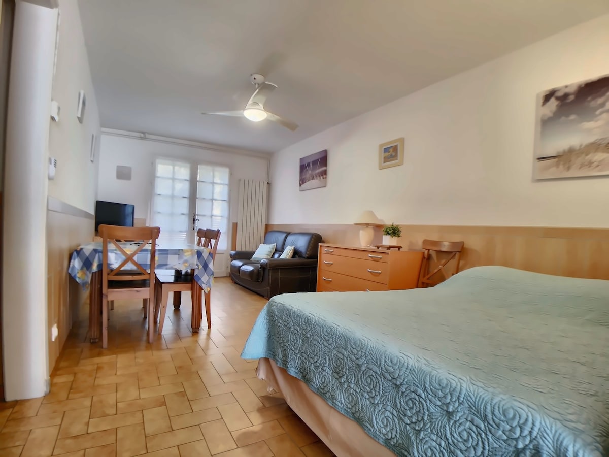 Apartment Saintes-Maries-de-la-Mer, 1 bedroom, 6 p