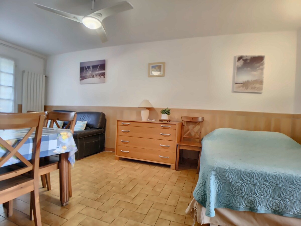 Apartment Saintes-Maries-de-la-Mer, 1 bedroom, 6 p