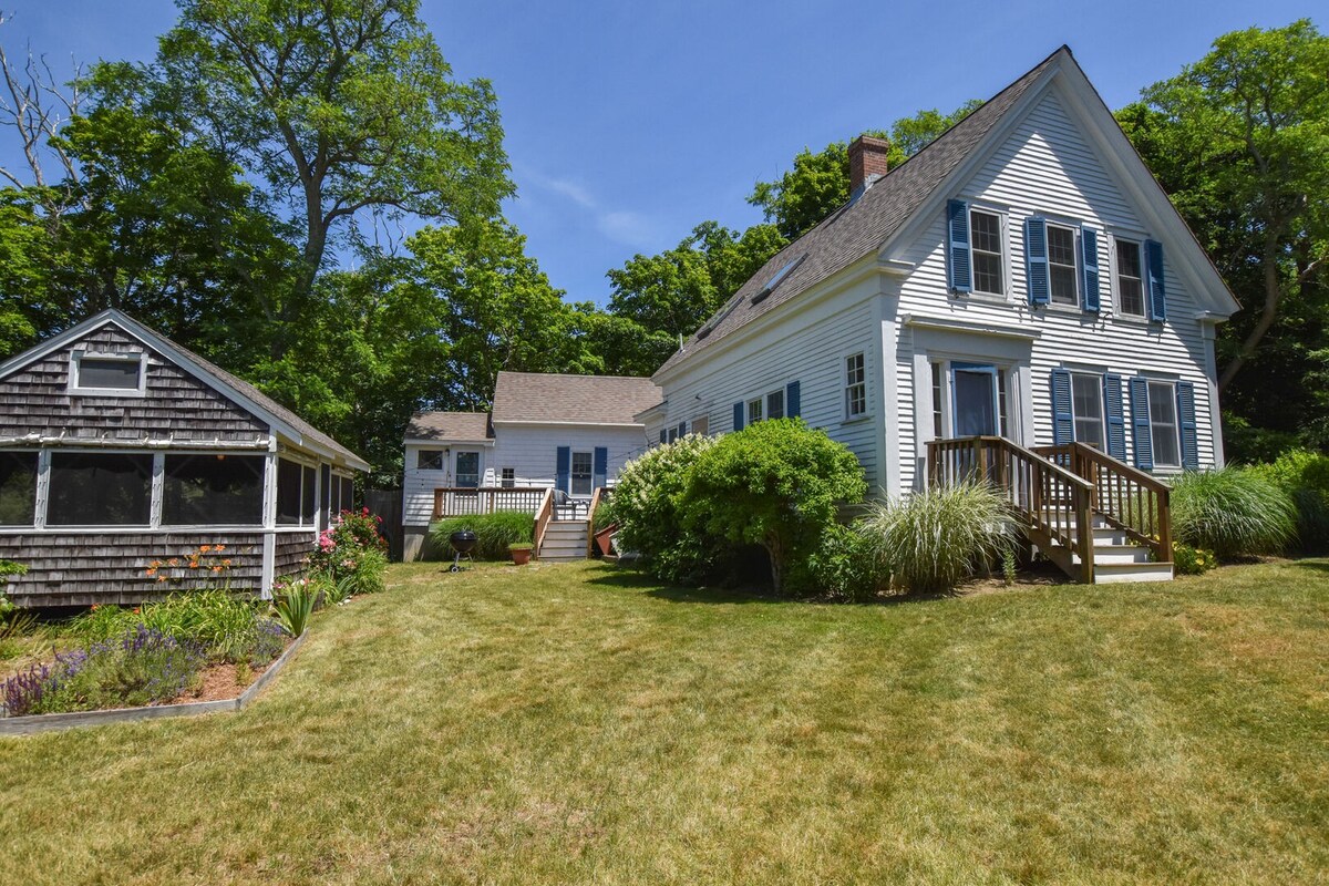Private Downtown Wellfleet Location!