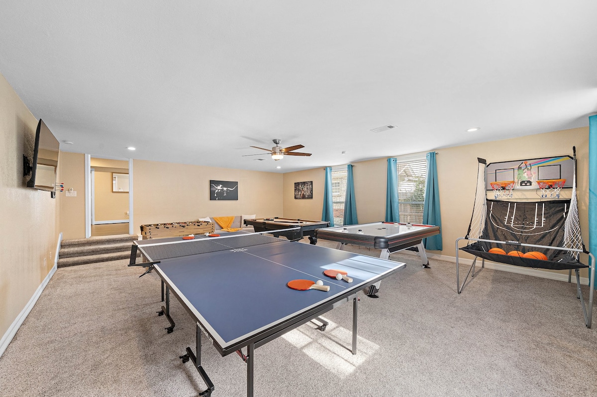 Nr Med Center, DT, Midtown | Game Room | Sleep 16