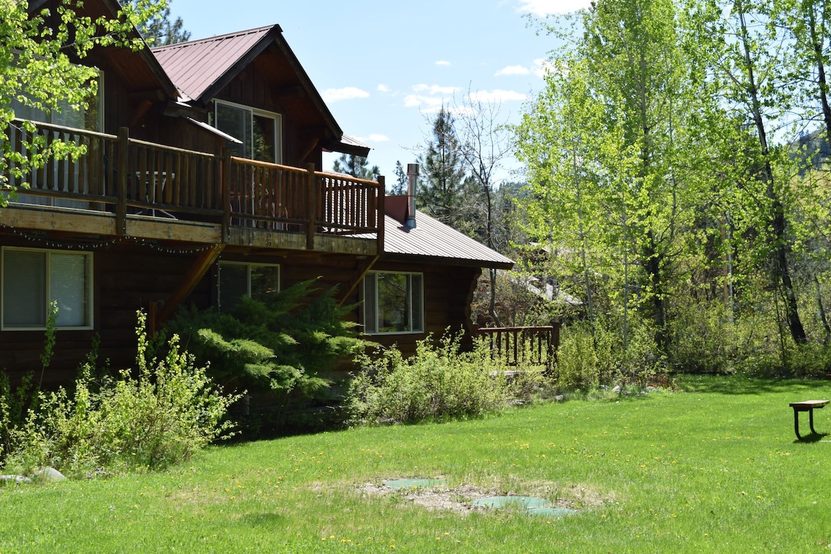 Timber Wolf Studio:  Small Studio at Wolfridge Res