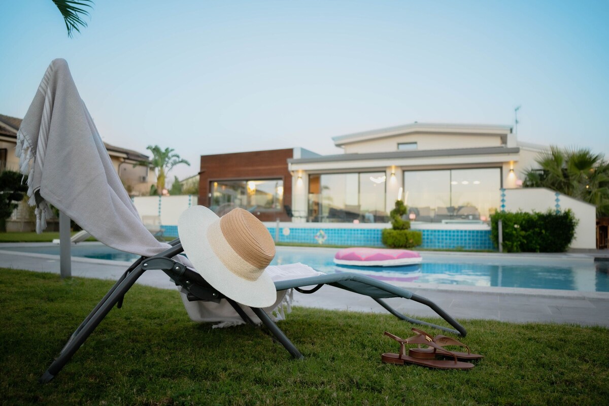 Villa Vincenzo -别墅有私人游泳池，可供您使用