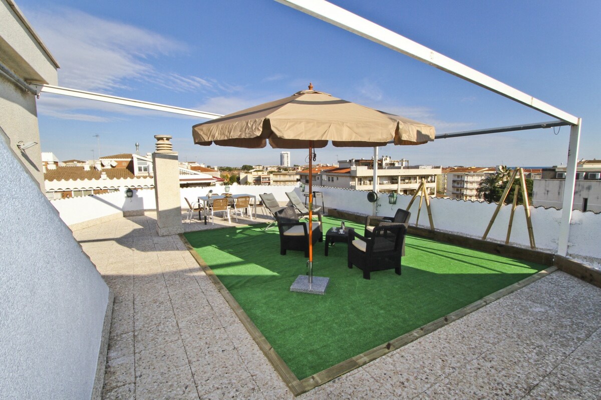 Alba con terraza solárium y barbacoa, playa 200m