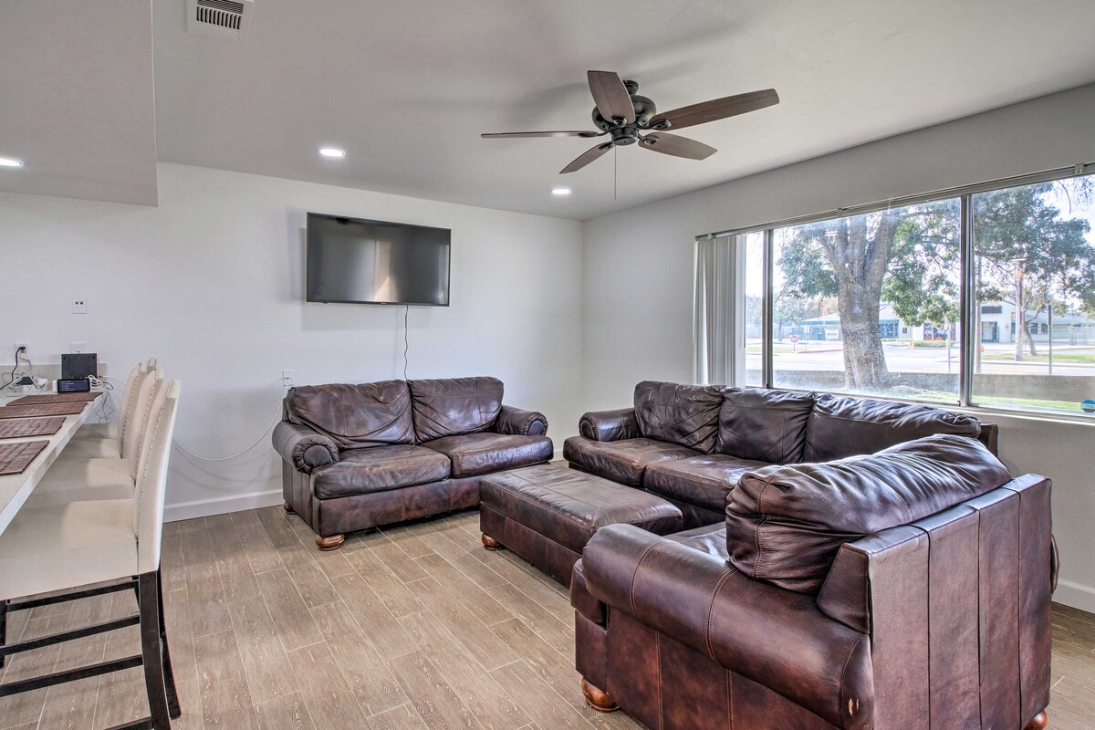 Central Bakersfield Townhome w/ Private Patio