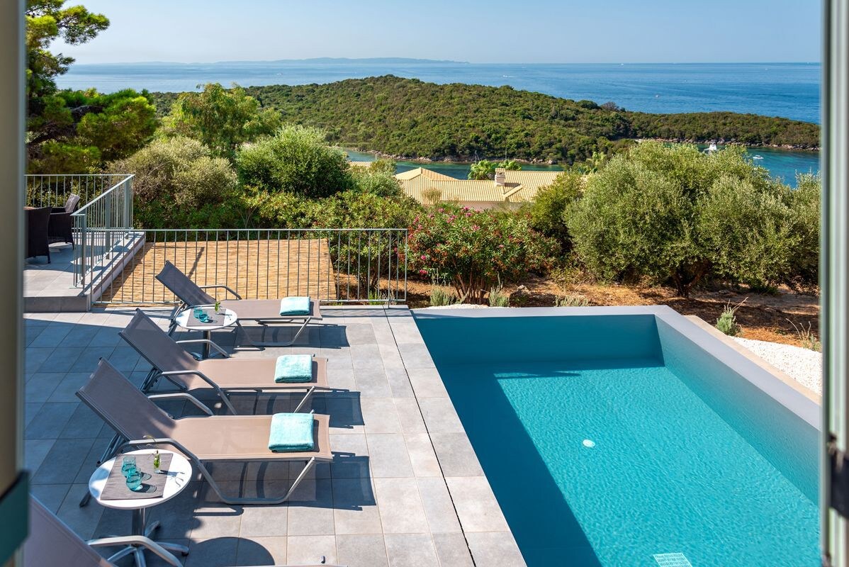 3 Bedroom Luxury Villa, Private Pool, Sea Views, S