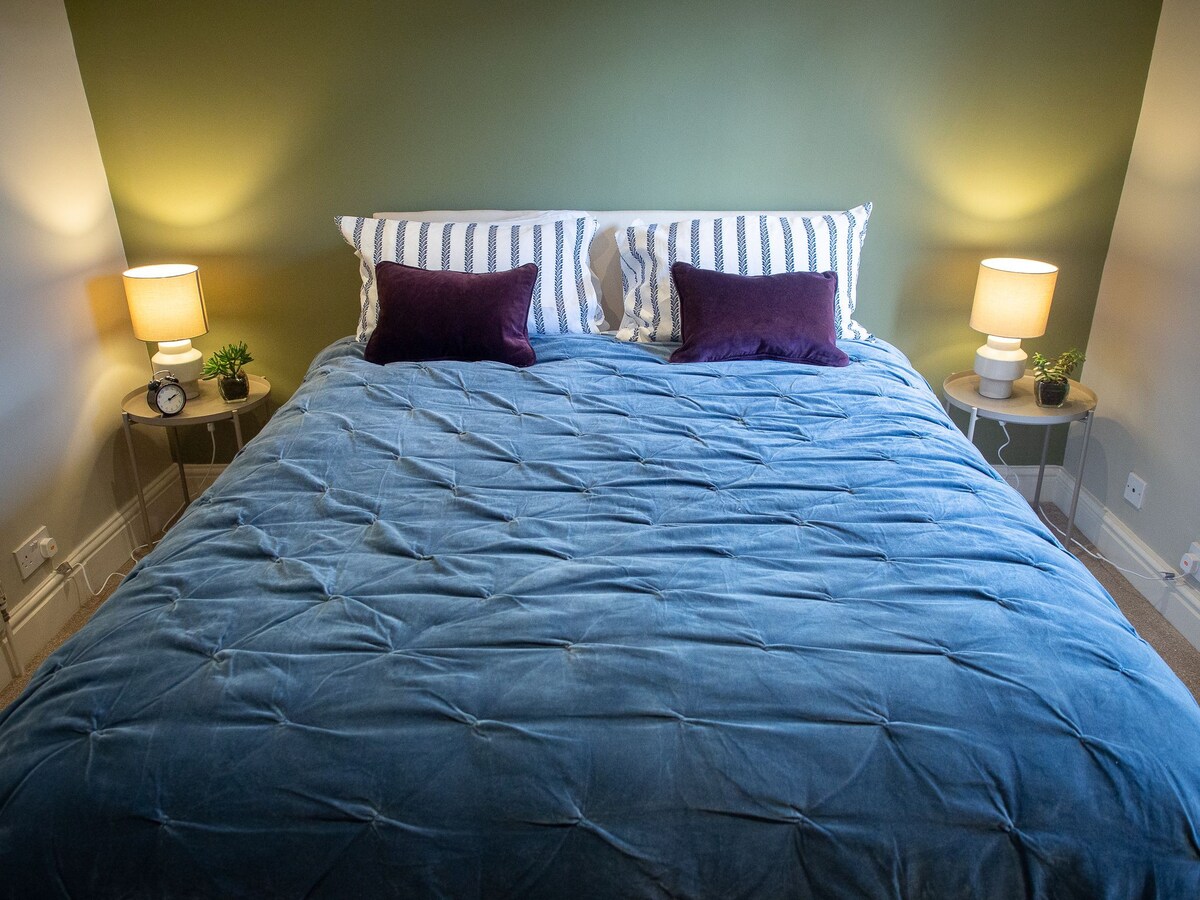 The Beeches - Chatsworth Apartment No 3 - Sleeps 2