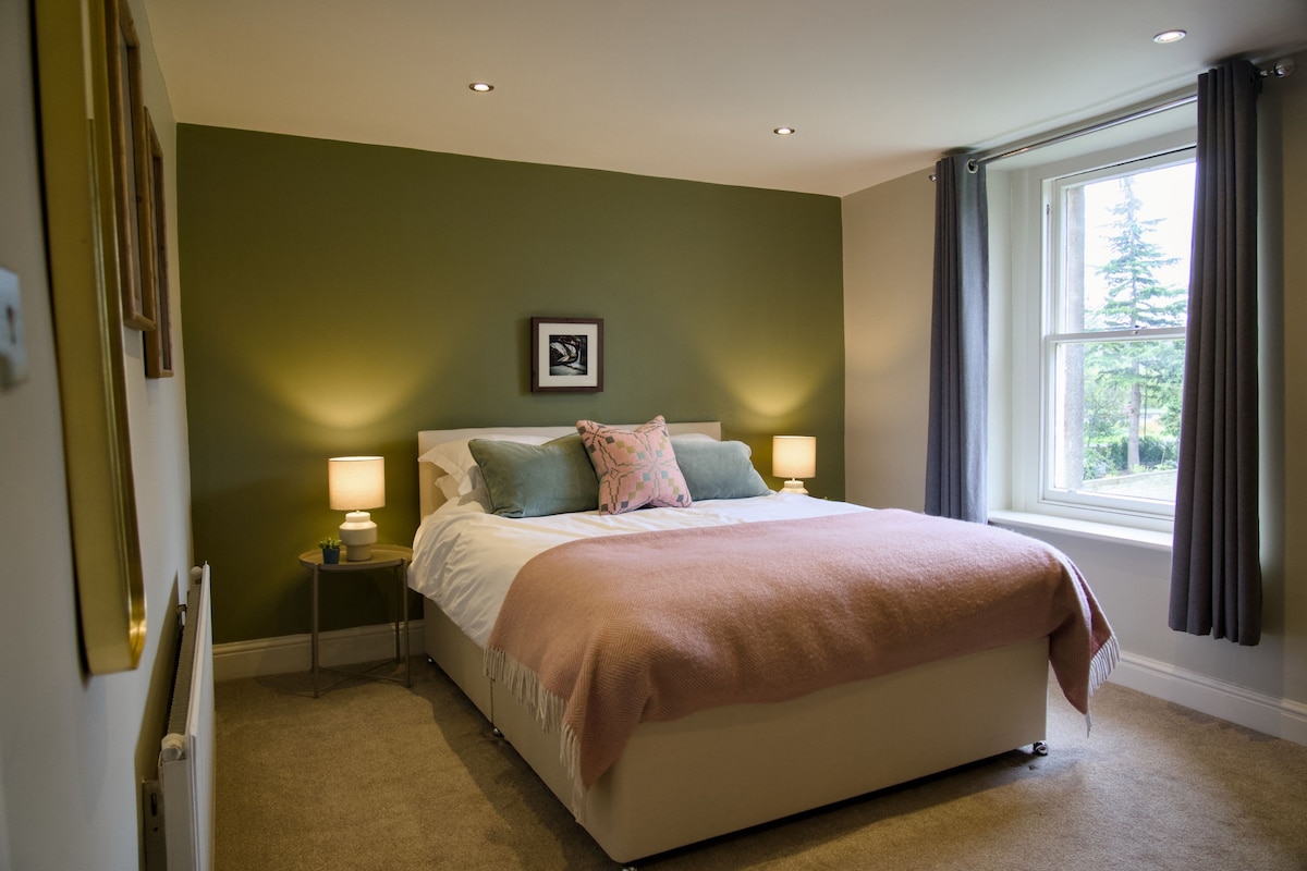 The Beeches - Chatsworth Apartment No 3 - Sleeps 2