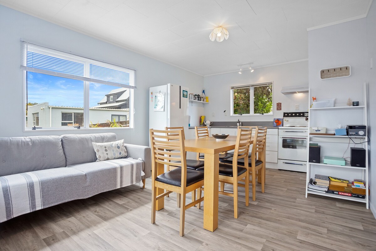 Mökki - Waihi Beach Holiday Home