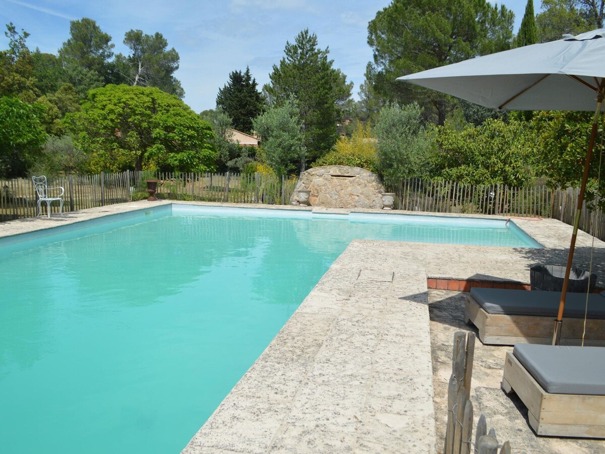 Holiday home in Lorgues with private pool