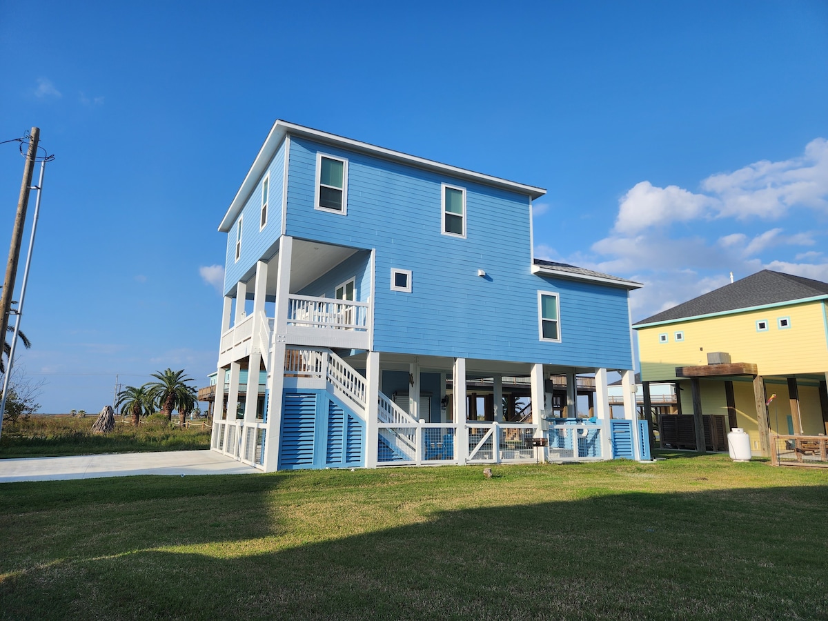 Coastal Getaway w/ Pool, Hot Tub, Deck, Ocean View