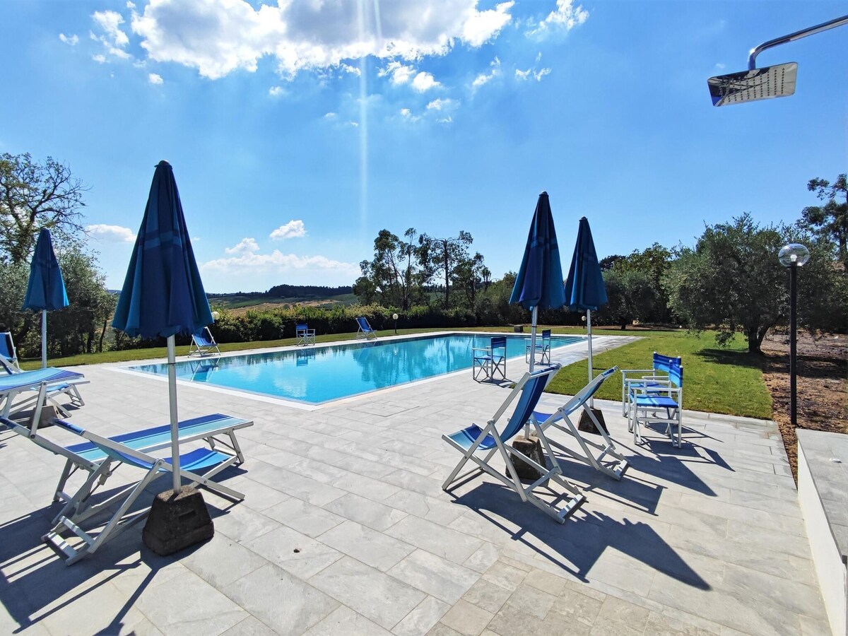 Gambassi Terme的美丽度假屋，带泳池