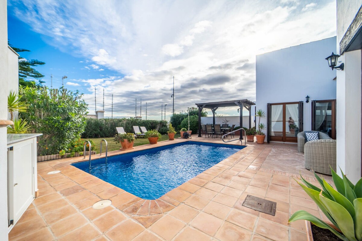 Stunning detached Villa in El Valle Golf Resort -