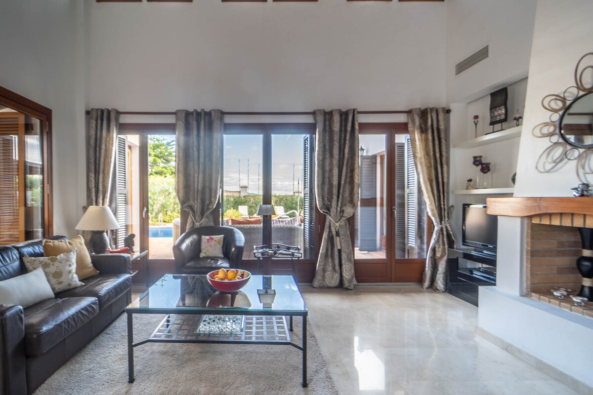 Stunning detached Villa in El Valle Golf Resort -