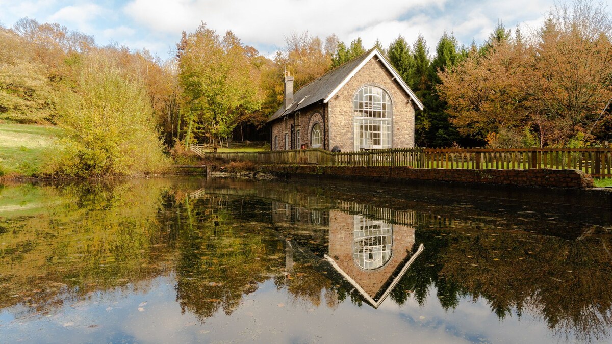 The Old Pump House ， Dean森林